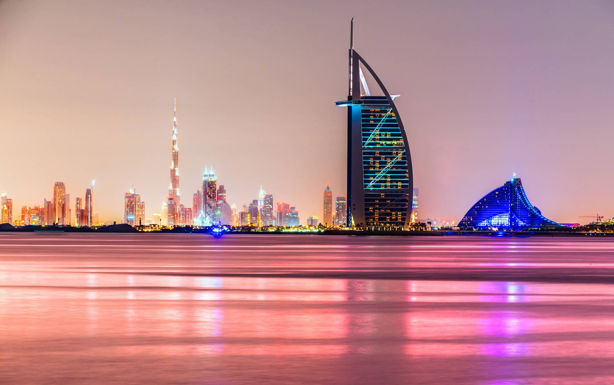 Average Salary in Dubai: Cost, Comparisons & Insights